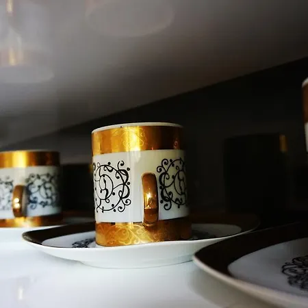 Lägenhet Cozy 2br On Vitosha Blvd - Next To Ndk Sofia